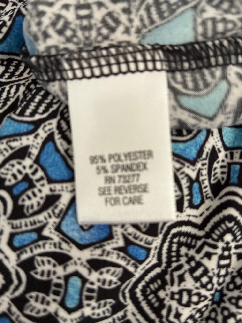 Dana Buchman Sleeveless V Neck Top in Blue/Black/White Pattern, sz L, NWT - Picture 13 of 15